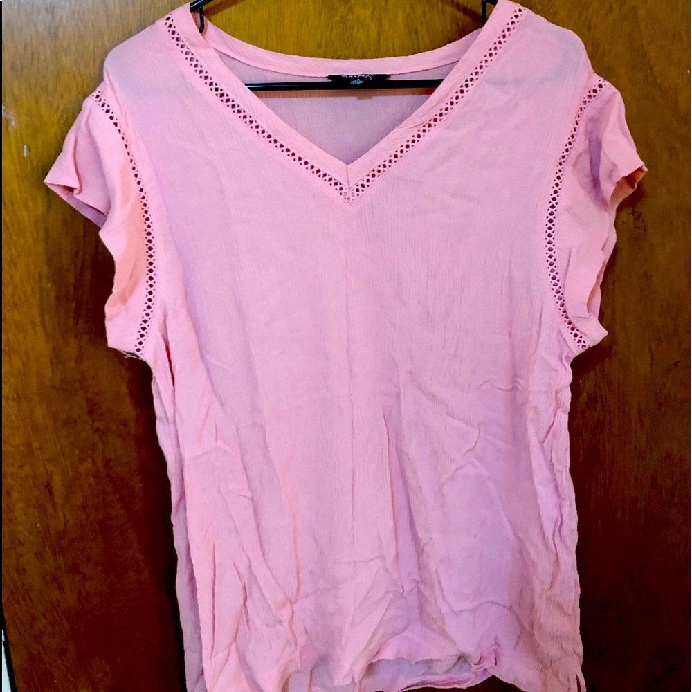 NWT Beachy Linen Tee